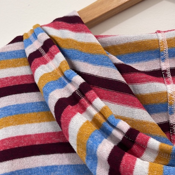 SO Women’s Tops sweater with hoodie size large - Picture 6 of 9